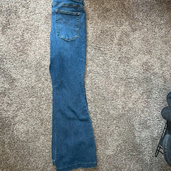 Flared Good American Jeans - Picture 4 of 5